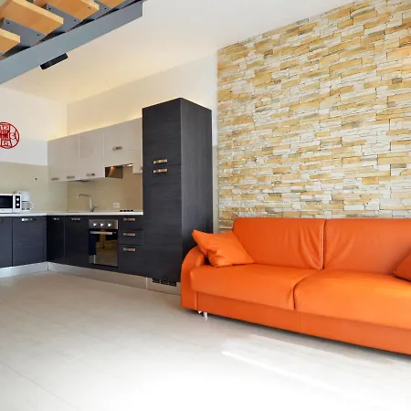 度假居 Modern With Swimming Pool 班约勒