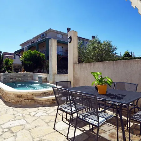 Modern With Swimming Pool * Banjole